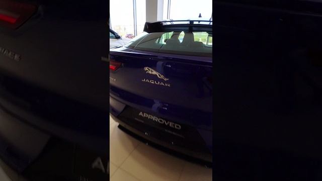 Узнал почём продают подержанный электрокар Jaguar I-PACE 2019 года выпуска