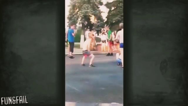 Приколы! Чел в колесе с горы скатился.....!  Студент, приколы, и другое.....!