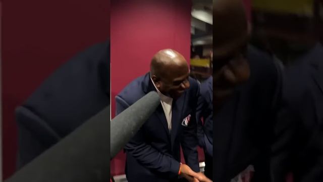 Michael Jordan Asks Magic Johnson to 1v1 at NBA 75 Celebration ?