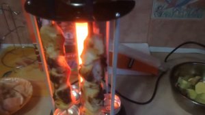 Электрошашлычница. Обзор, приготовление, первое впечатление.