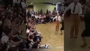 СТАРИКИ ТАНЦУЮТ ПОД СОВРЕМЕННУЮ МУЗЫКУ
