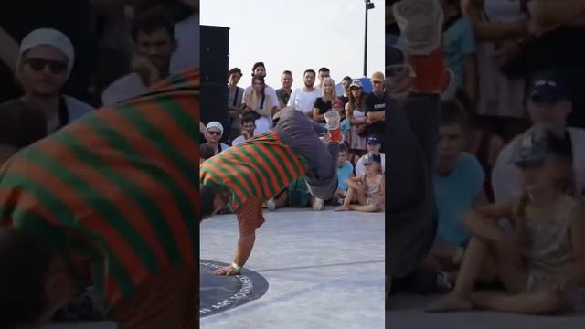 Amazing Power moves combo by Shortyfingerz - Брейк Данс смотреть онлайн