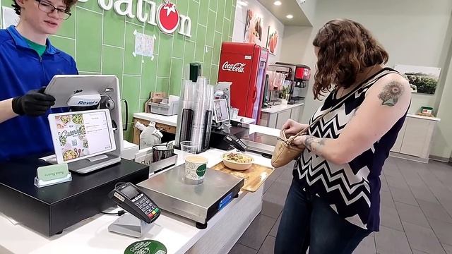 ЗАМЕНА ТАЗОБЕДРЕННОГО СУСТАВА В США. ИСТОРИЯ ЛЕНЫ. ОБЗОР САЛАТНОЙ КАФЕШКИ смотреть онлайн