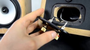 Monitor Audio Bronze BX1 speakers look inside