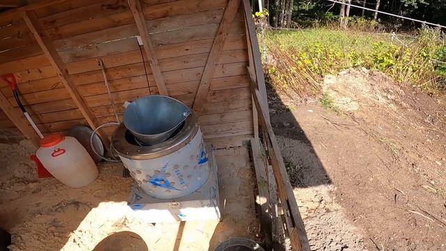 ПРОЗРАЧНЫЙ ШИФЕР В БОЙНЮ! ОПЯТЬ УБОРКА ... [Жизнь в деревне] смотреть онлайн