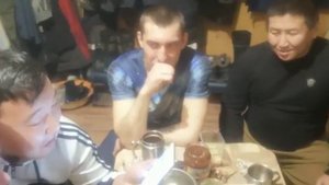 Бурят читает рэп татарину на день рождения