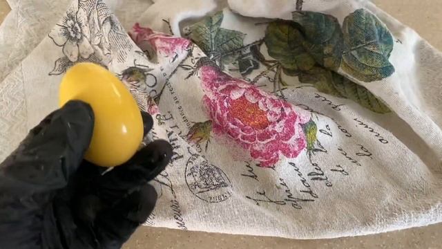 Как окрасить яйца натуральными красителями