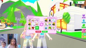 Обмен питомцев АДОПТ МИ по числам с сестрой | Ксю и ариана трейды ADOPT ME ROBLOX | часть 3