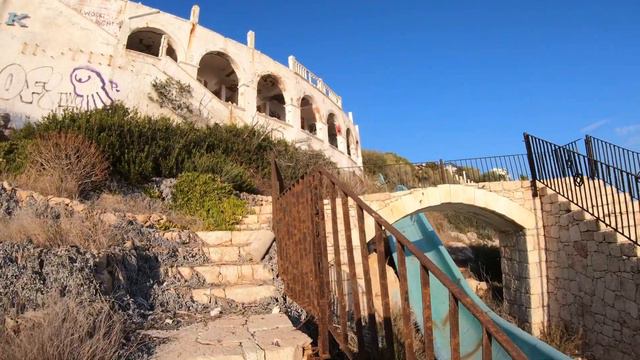 Турция, Каш 2023 | Заброшенный рай: обзор отеля-аквапарка, где время остановилось смотреть онлайн