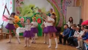 Танец Блошек и песня Бабочки