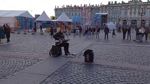 Уличный музыкант (Николай Музалёв) в Санкт-Петербурге. Король и Шут - "Лесник"