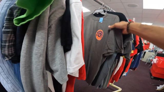 Vlone Shirt Found At Thrift Store!! смотреть онлайн