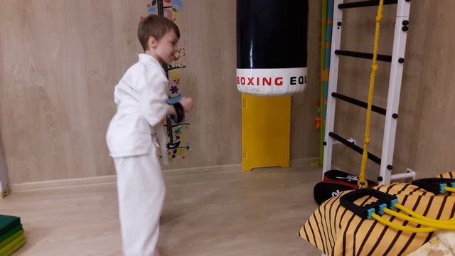 каратэ киокушинкай - мини тренировка смотреть онлайн