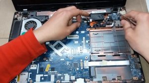 Как разобрать ноутбук Acer Aspire 7750