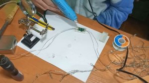 Ремонтирую елочную гирлянду