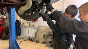 Сливаем масло с интеркулеров и байпаса 448DT Range Rover l405