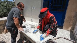 {iran nomadic life}Parisa and grandma transformed the buildings exterior with a white cement PART1