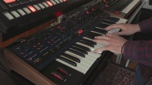 DAVE SMITH INSTRUMENTS OBERHEIM OB-6 SYNTH DEMO