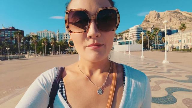 ALICANTE - SANTA BÁRBARA CASTLE.... And staying on the MARELLA EXPLORER 2... смотреть онлайн