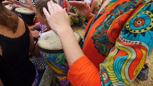 Тренинг игры на барабанах (Квамманга 2016 "В Потоке") смотреть онлайн