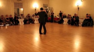 Jonathan & Olivia perform The Tango Apilado Style