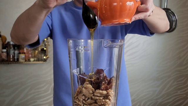 Готовим пастау из грецких орехов