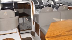 Aquador 27 Day Cruiser - Каютный прогулочный катер для морских прогулок и рыбалки
