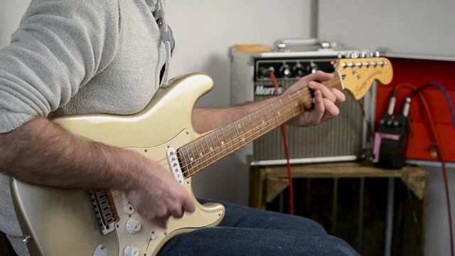 Squier GOLD Standard Stratocaster from 2001 ? | Ibanez MSL Metal Screamer 84' | Morris battery amp смотреть онлайн