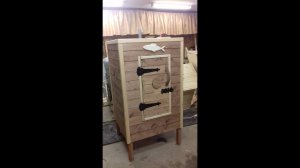 Деревянная коптильня своими руками .