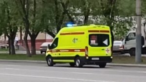 Russian ambulance responding compilation with yelp and wail sirens