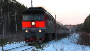 ТЭП70-0188 с пригородным поездом Екатеринбург-Пасс. - Егоршино