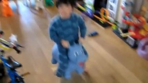 Надувной музыкальный прыгун  на сайте unikum-store.ru