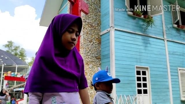 Walk To Asia Farm With Family смотреть онлайн