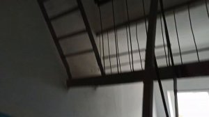 Лифт МЛЗ с железными дверьми в панельной 10-этажке,которого скоро не будет-(замена в 2023 г).