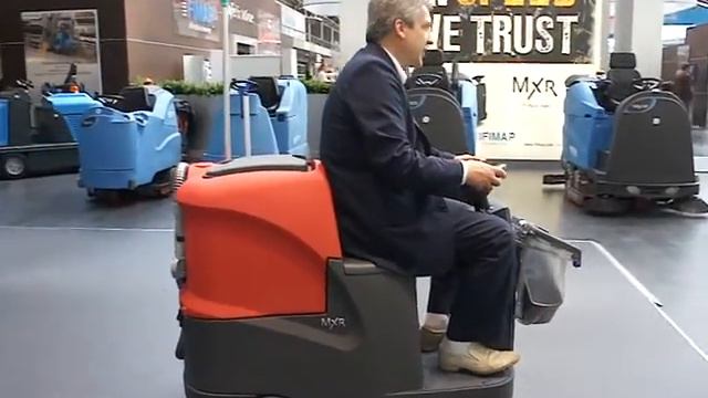 Scrubbing Machines Fimap - Mxr Поломоечная машина MxR - здесь руль как в Формуле 1 смотреть онлайн