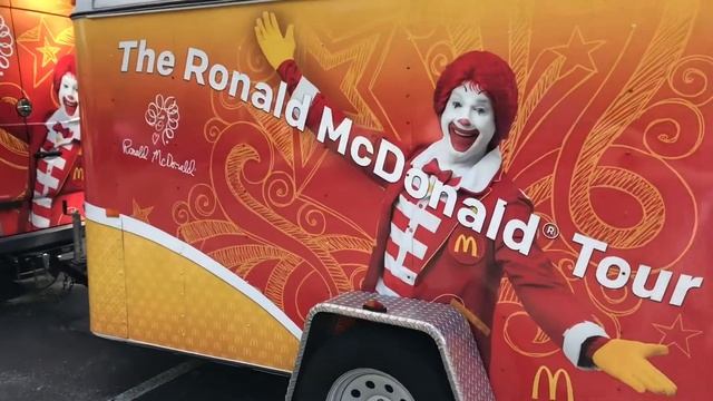 McDonalds Sprinter Van & Trailer Wrapped смотреть онлайн