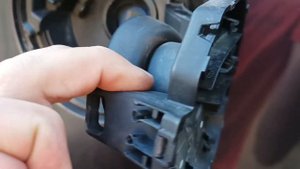 Тех Осмотр. Как быстро и просто снять люк бензобака Рено Гранд Сценик 3 (renault grand scenic III)