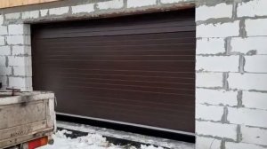 Секционные гаражные ворота от компании АМИТЕХ