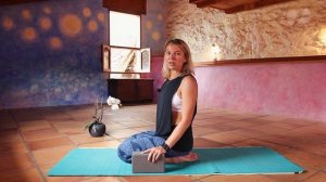 КАК ИСПОЛЬЗОВАТЬ ЙОГА-БЛОКИ В ПРАКТИКЕ?