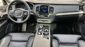 2023 Volvo XC90 vs Volvo XC60. Which one do you need?