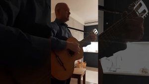 На улице Гороховой ажиотаж...