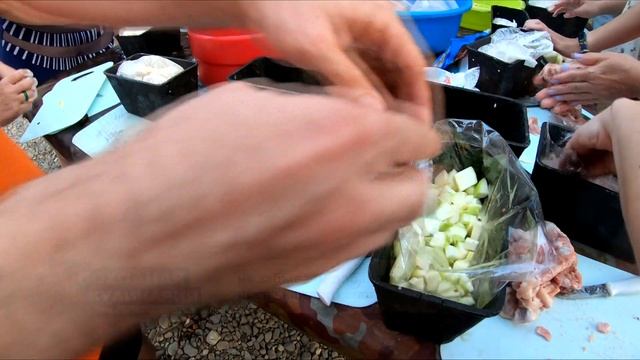 Курица с овощами в тандыре | Походная кулинария 7