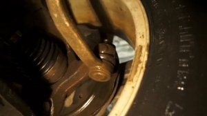 Рено Логан – как поменять рулевой наконечник