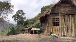 3 Days: Life of a 17-Year-Old Single Mother - Building Dog Cage With Bamboo, Go To Market - ly tu c
