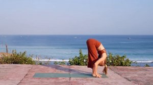 Тягучая йога с элементами виньясы-флоу