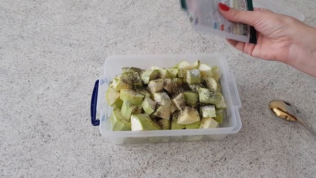 Малосольные кабачки - диетический рецепт