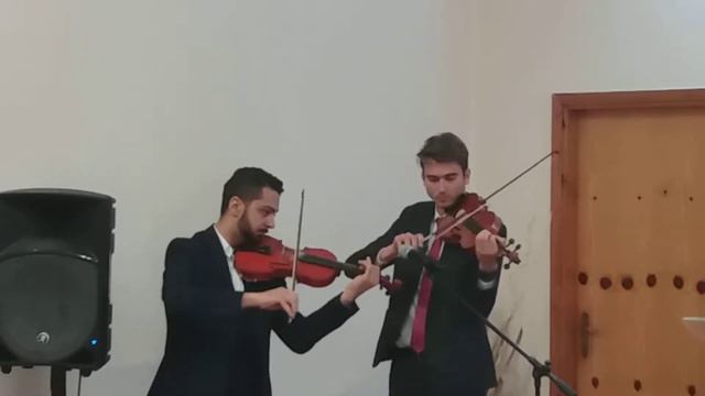 Мелодия на скрипки