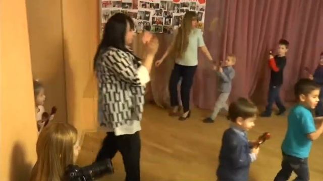 Праздник дедушек и бабушек (14.02.2017) смотреть онлайн