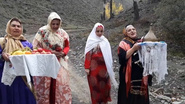 Обряд. Сопровождение невесты на родник, после свадьбы смотреть онлайн