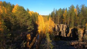 Осенний Поор порог на реке Суна близ посёлка Гирвас